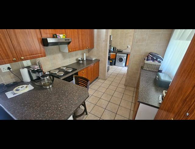 3 BEDROOM TOWNHOUSE FOR SALE IN SAFARI GARDENS